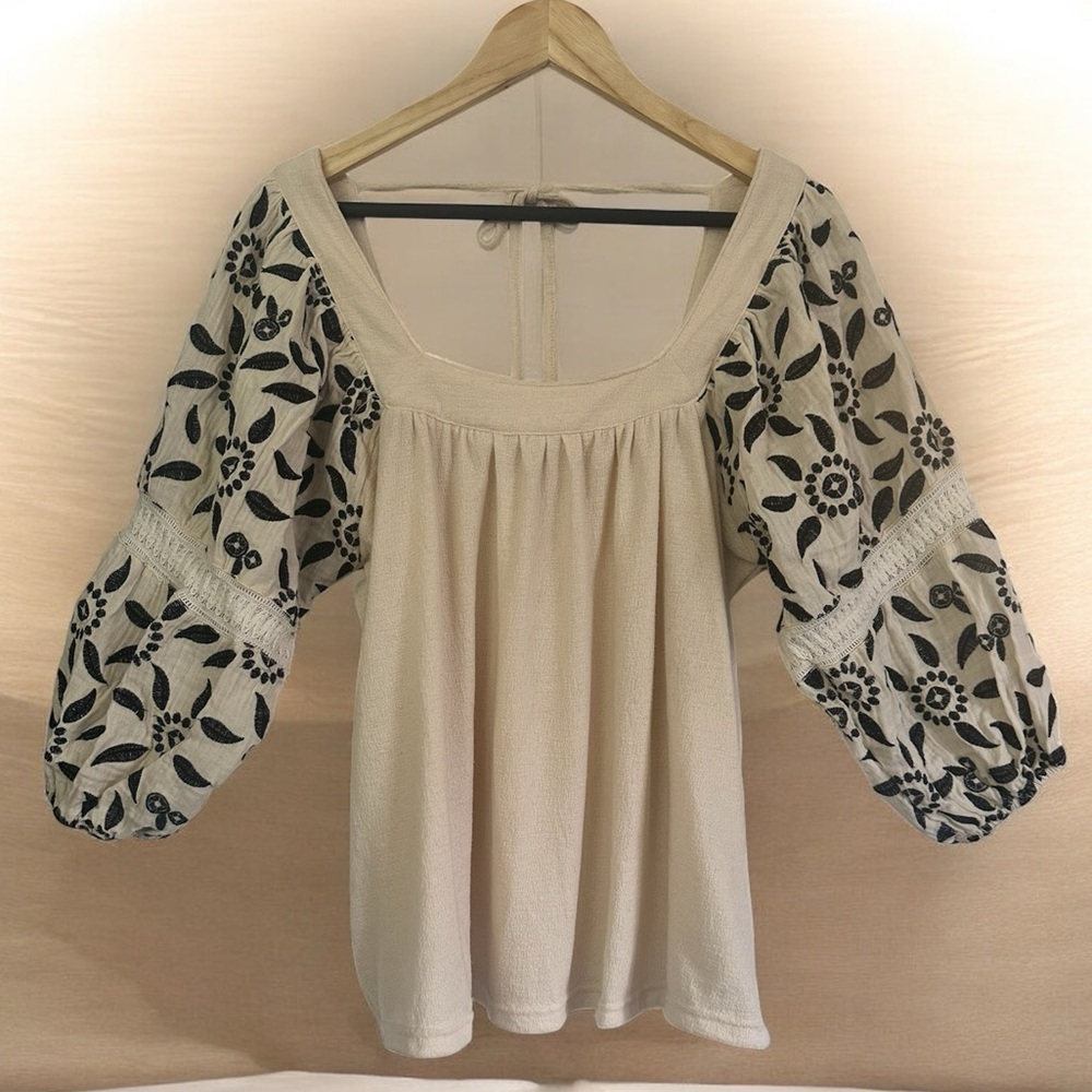 gimmicks by BKE Cream Peasant Blouse w/ Black Floral Embroidery Size M Fits L